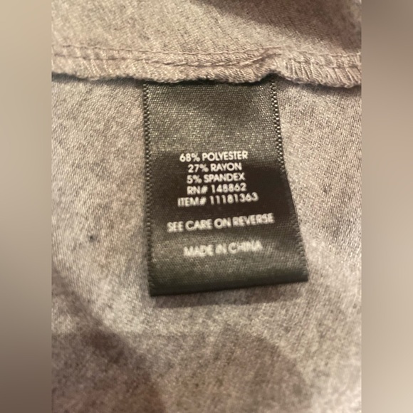 Torrid Woman’s Gray Cold Shoulder Dress Size 1 - Picture 7 of 8